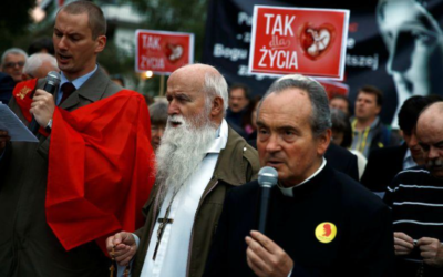 POLONIA Y LA CRUZADA DE LOS FUNDAMENTALISTAS RELIGIOSOS
